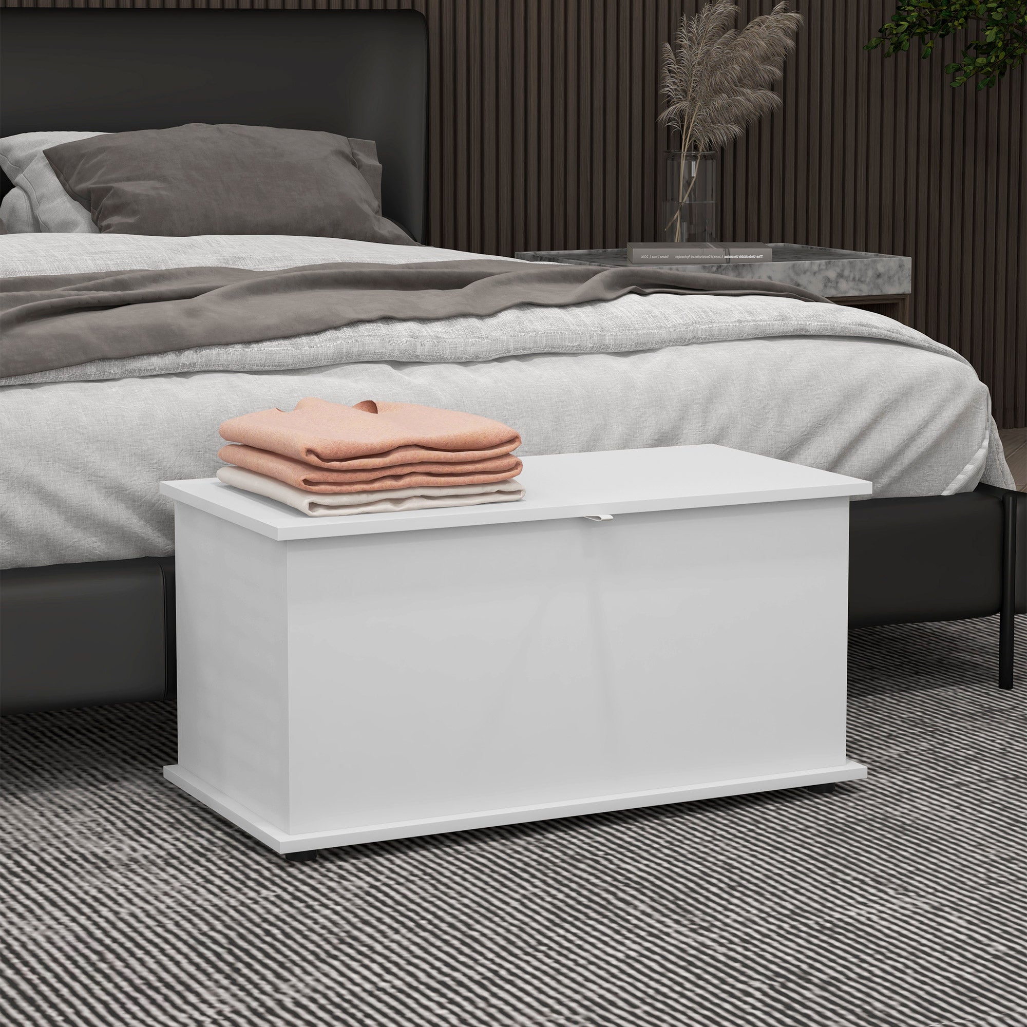 HOMCOM Elegant Storage Chest 31.5" Toy Box Flip-Top Lid Safety Hinges Entryway Living Room Organizer White