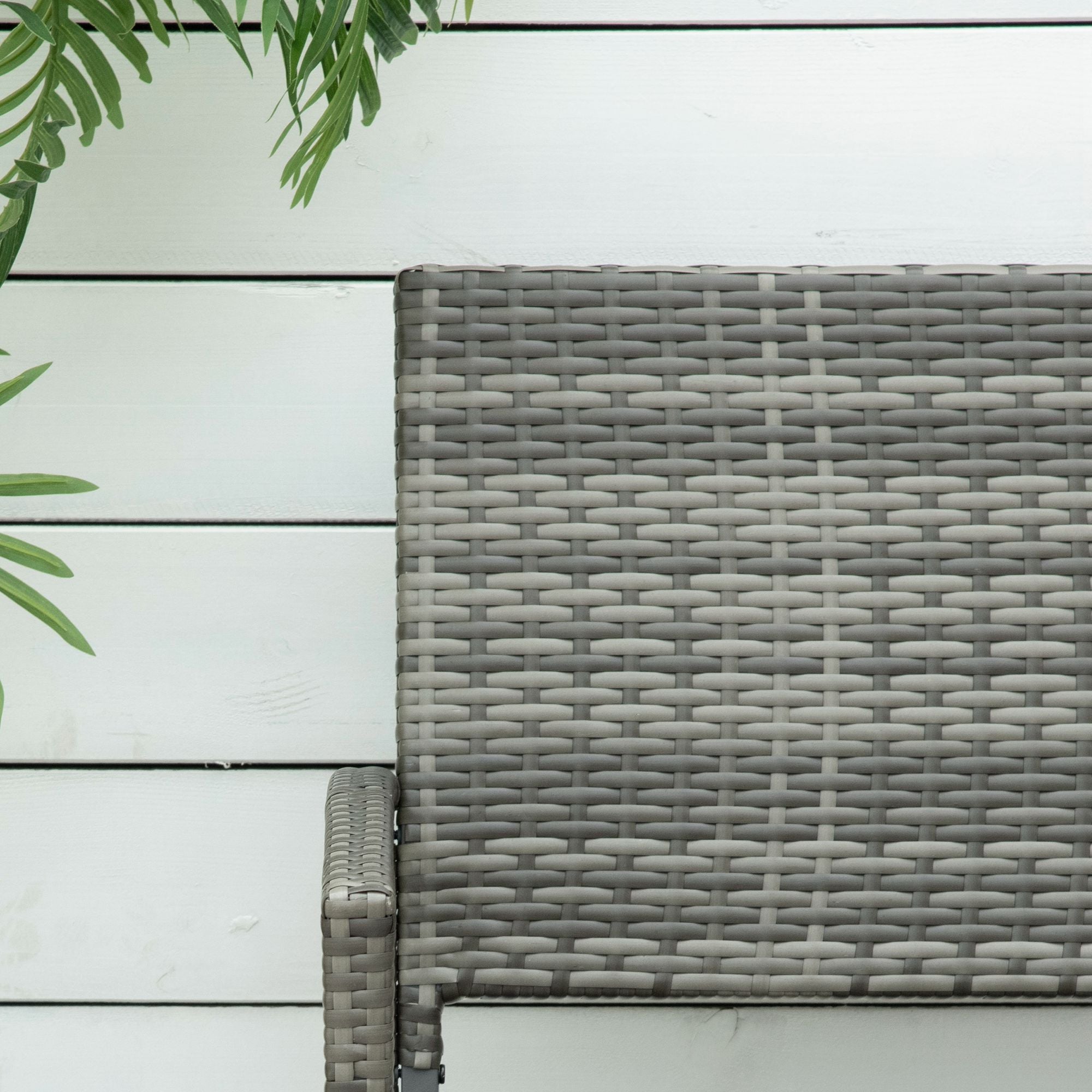 Outsunny Rattan Garden Oasis: Hand-Woven Portable Backyard Loveseat, Grey Wicker Relaxation