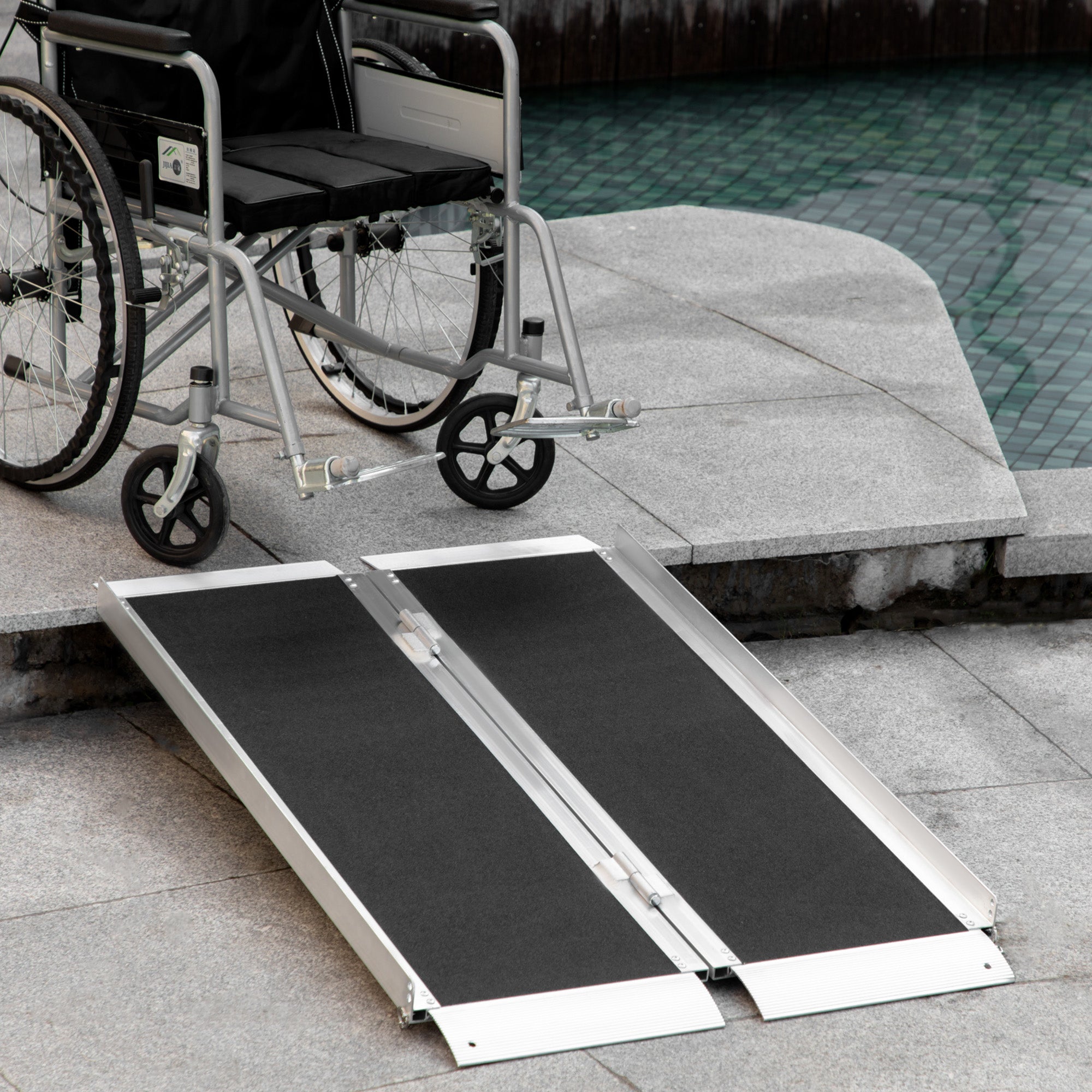 HOMCOM 4ft Aluminum Mobility Ramp: Portable Wheelchair/Scooter Threshold Ramp, Single-Fold Design with Handle
