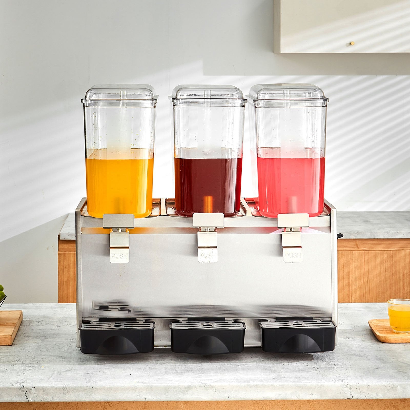 VEVOR Commercial Beverage Dispenser, 20.4 Qt 18L 3 Tanks Ice Tea Drink Machine, 680W 304 Stainless Steel Juice Dispenser with 41?-53.6? Thermostat Controller, for Cold Drink Restaurant Hotel Party