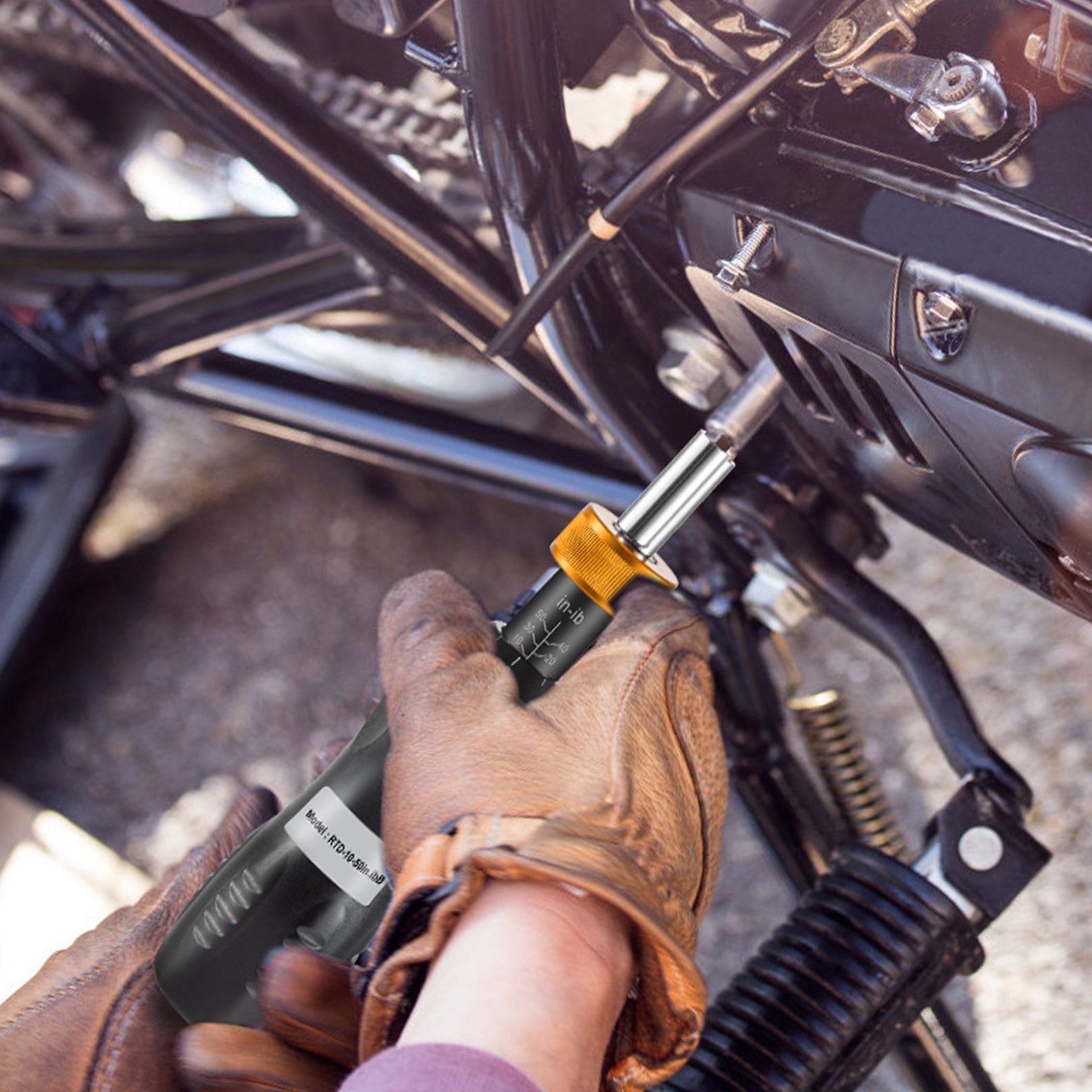 VEVOR Torque Screwdriver, 1/4\" Drive Screwdriver Torque Wrench, Torque Screwdriver Electrician 10-50 in/lbs, Torque Range Accurate to ±5%, 5 in-lb Increment Torque Screwdriver with Bits & Case