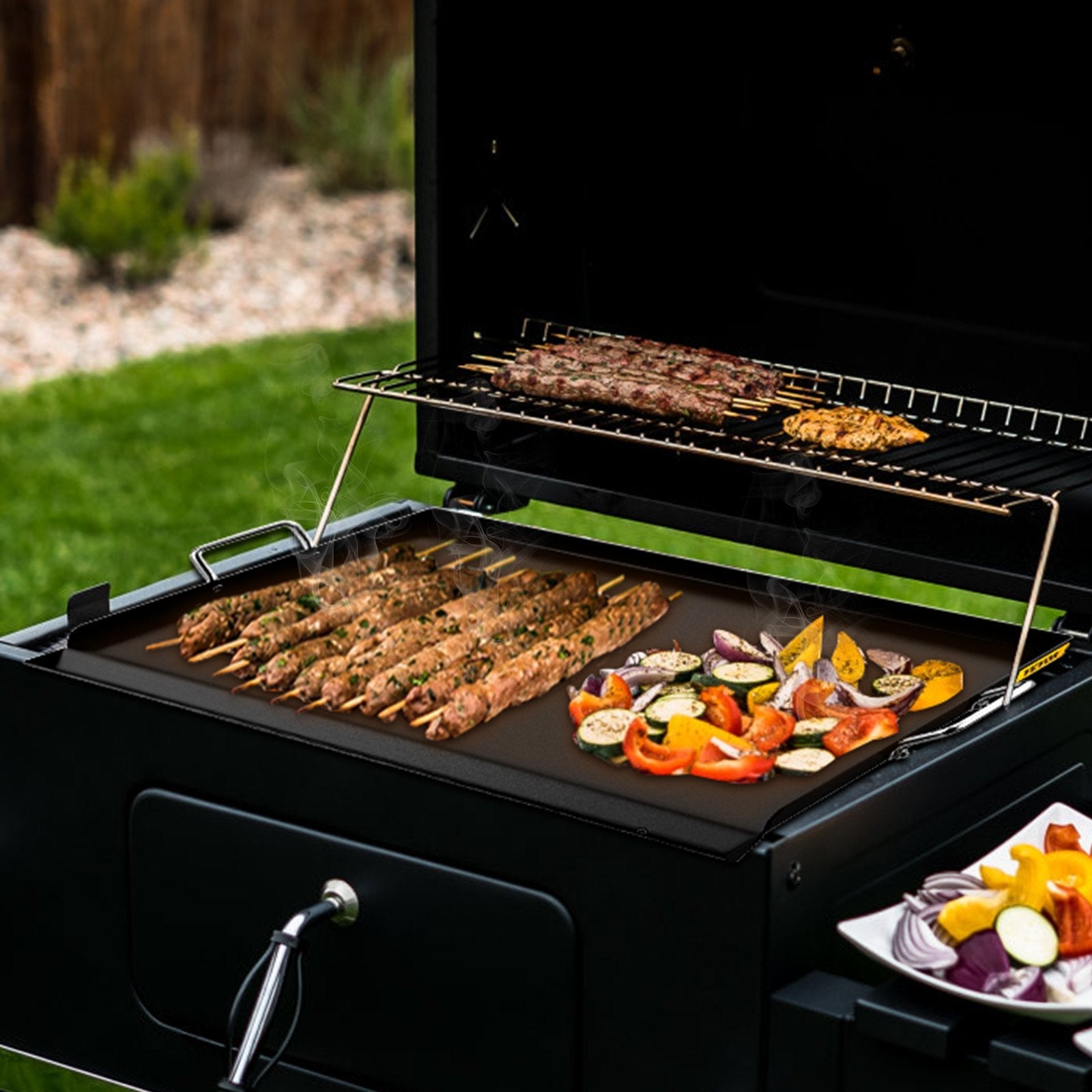 VEVOR Carbon Steel Griddle, 16\" x 24\" Griddle Flat Top Plate, Griddle for BBQ Charcoal/Gas Gril with 2 Handles, Rectangular Flat Top Grill with Extra Drain Hole for Tailgating and Parties