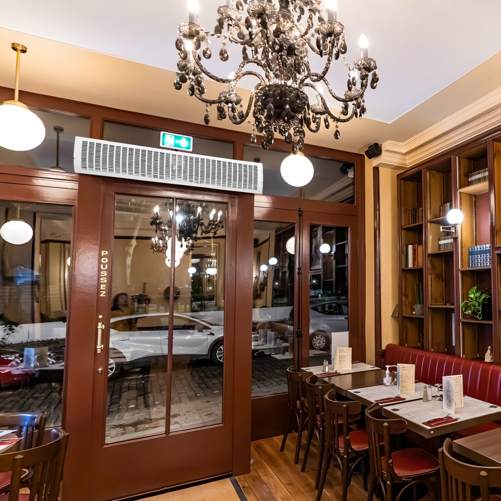 VEVOR 60" Commercial Indoor Air Curtain Super Power 2 Speeds 2100CFM, Tested to UL Standards Wall Mounted Air Curtains for Doors, Indoor Over Door Fan with Heavy Duty Limit Switch, Easy-Install 110V Unheated