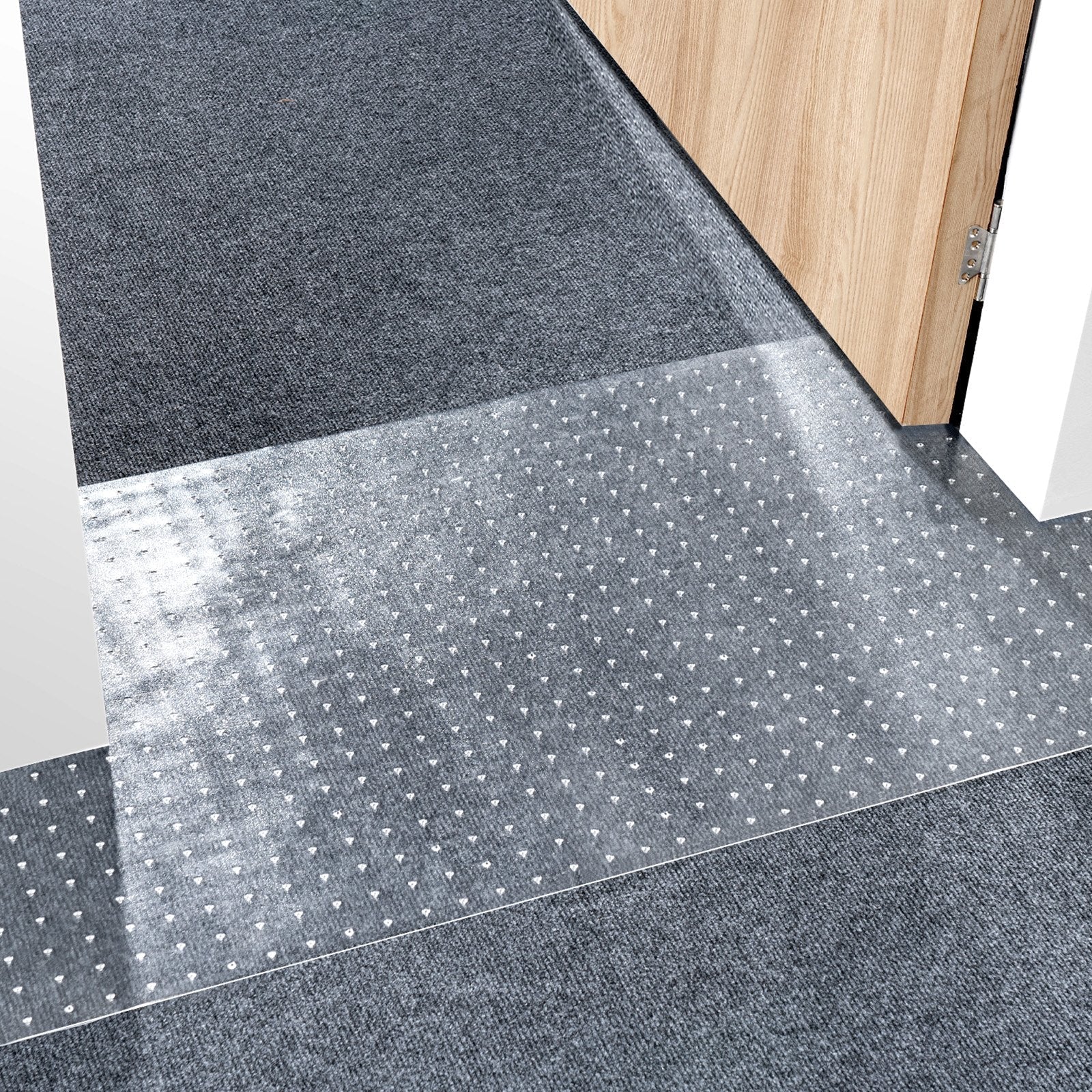 VEVOR Carpet Protector for Pets, 15" x 4' PVC Scratch-Proof Cat Carpet Protector for Doorway, Anti-Slip Cat Scratch Protector Mat, Easy to Cut Plastic Carpet Scratch Stopper, Cat Scratch Guard Carpet