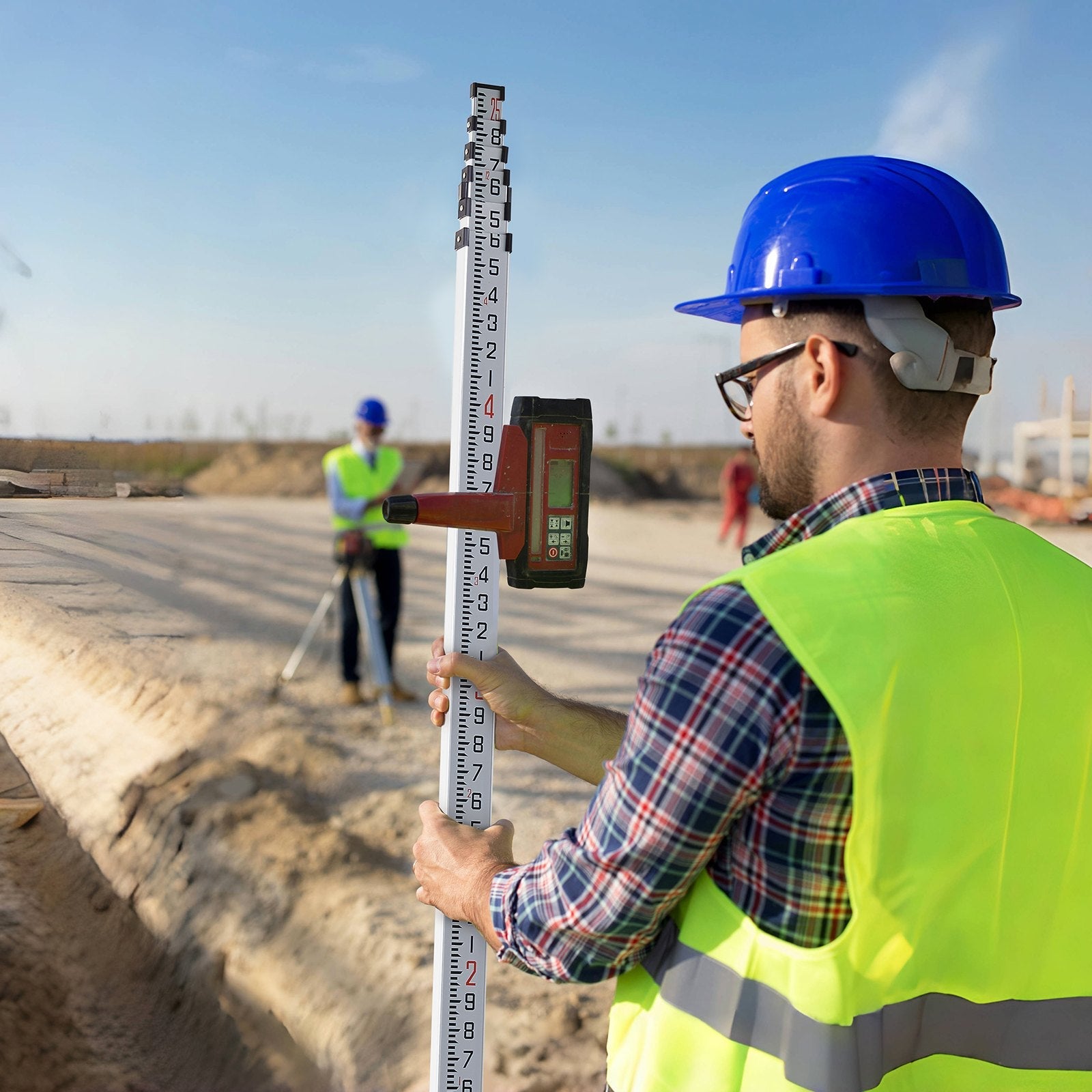 VEVOR Measuring Rod 25-Feet/10ths 6 Sections Telescopic Grade Rod 1/10ft w/ Bag