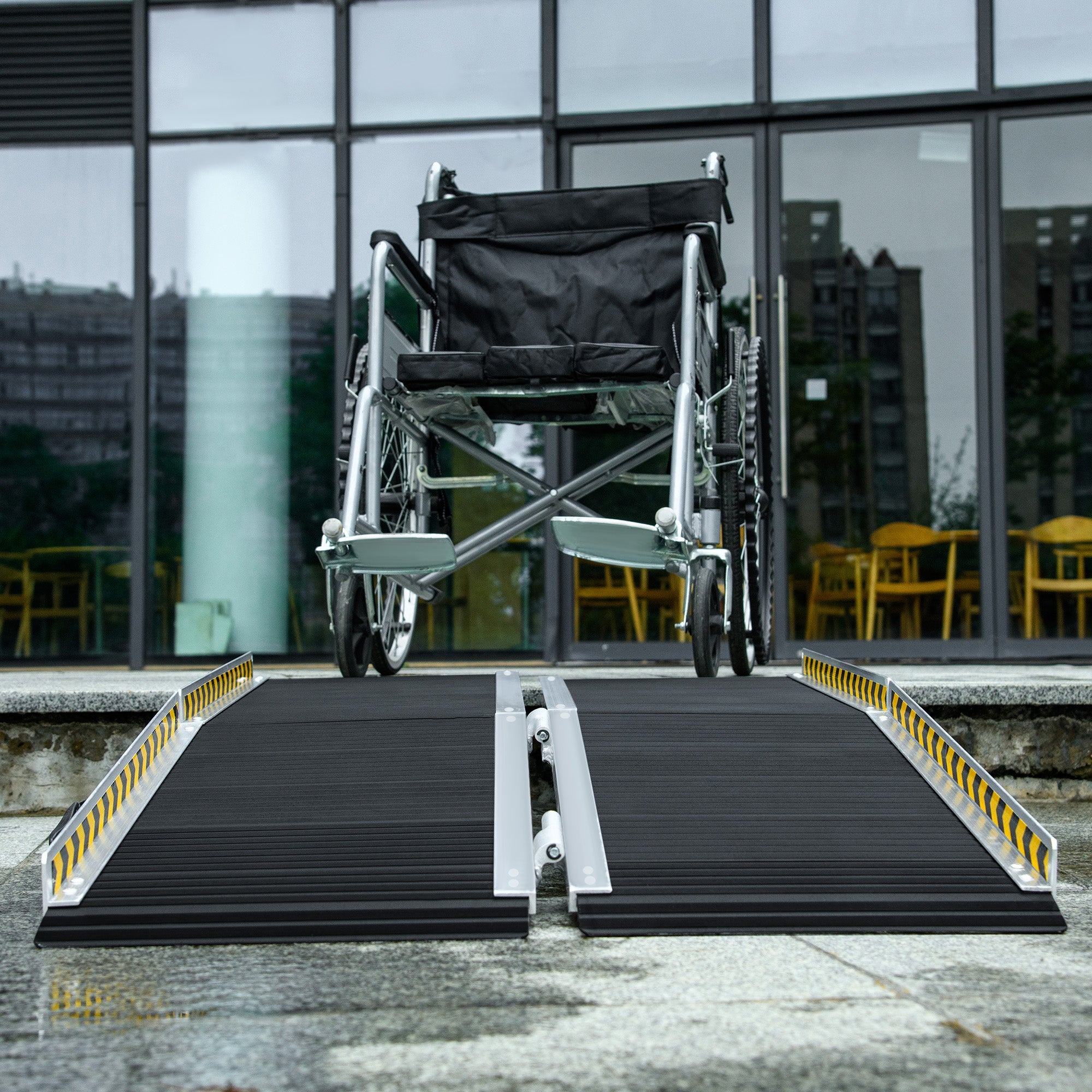 HOMCOM Folding Wheelchair Ramp 5ft Non-Skid Aluminum Threshold Ramp with Transition Plates 600 Pound Capacity Black