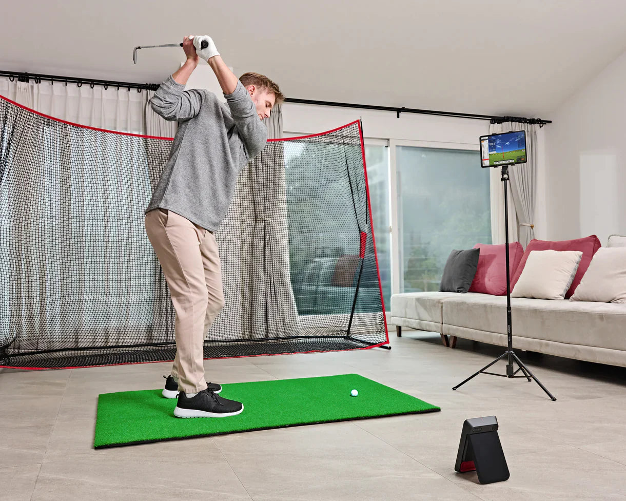 SC4 Pro Launch Monitor + Simulator 