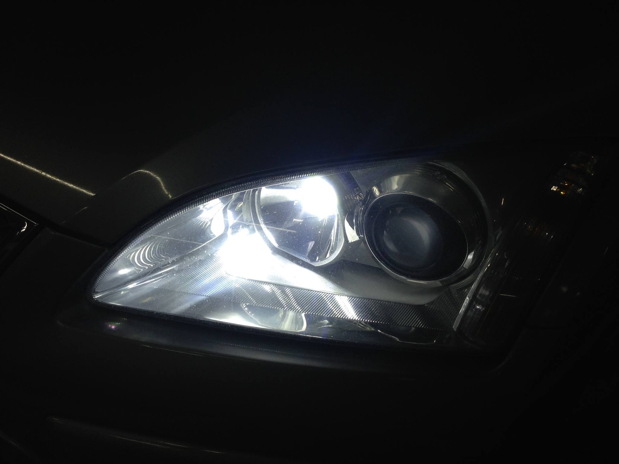 10 SMD LED T10 5630 Automotive Bulb (White) 