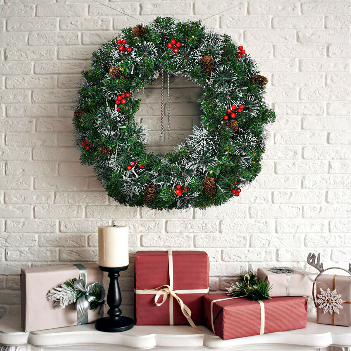 24 Inch Pre-lit Christmas Spruce Wreath with 8 Flash Modes