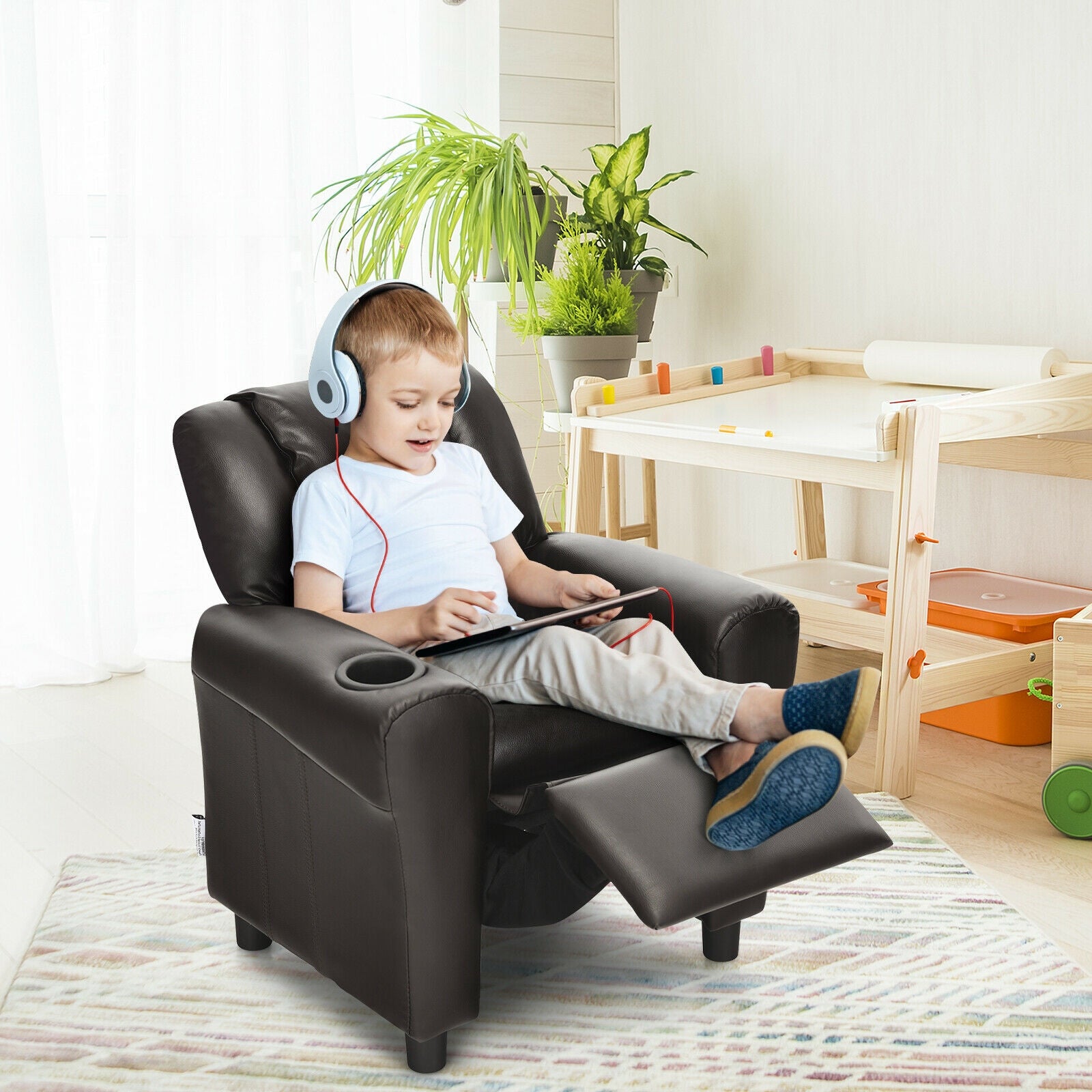 Children PU Leather Recliner Chair with Front Footrest-Brown