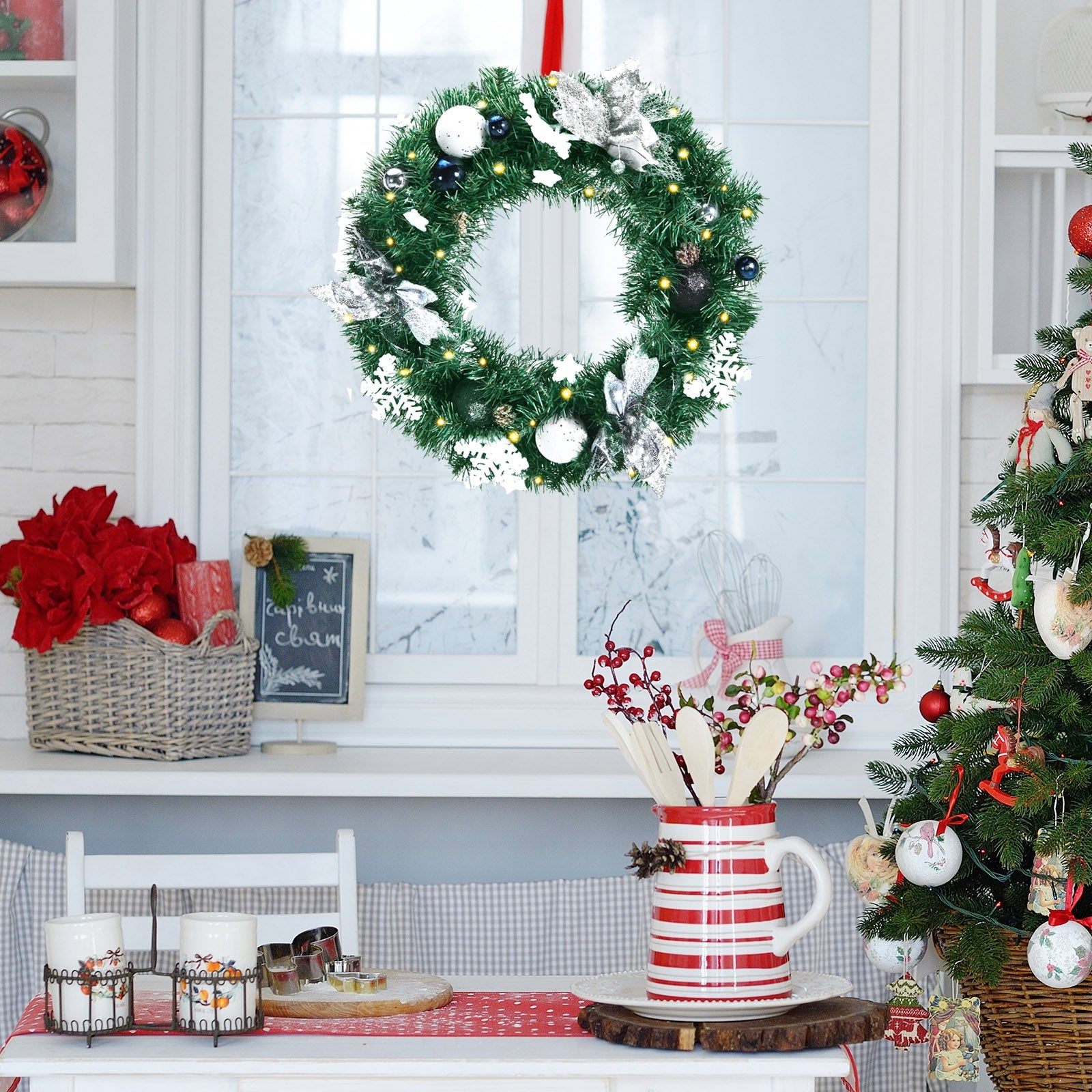 Battery Operated Xmas Wreath with 30 LED Lights