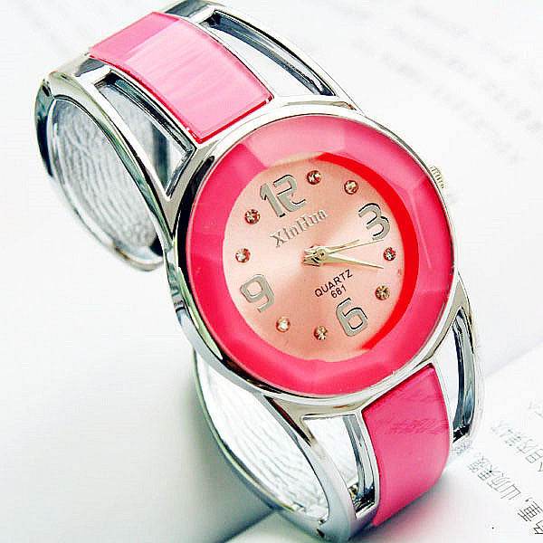 Ladies bracelet watch 
