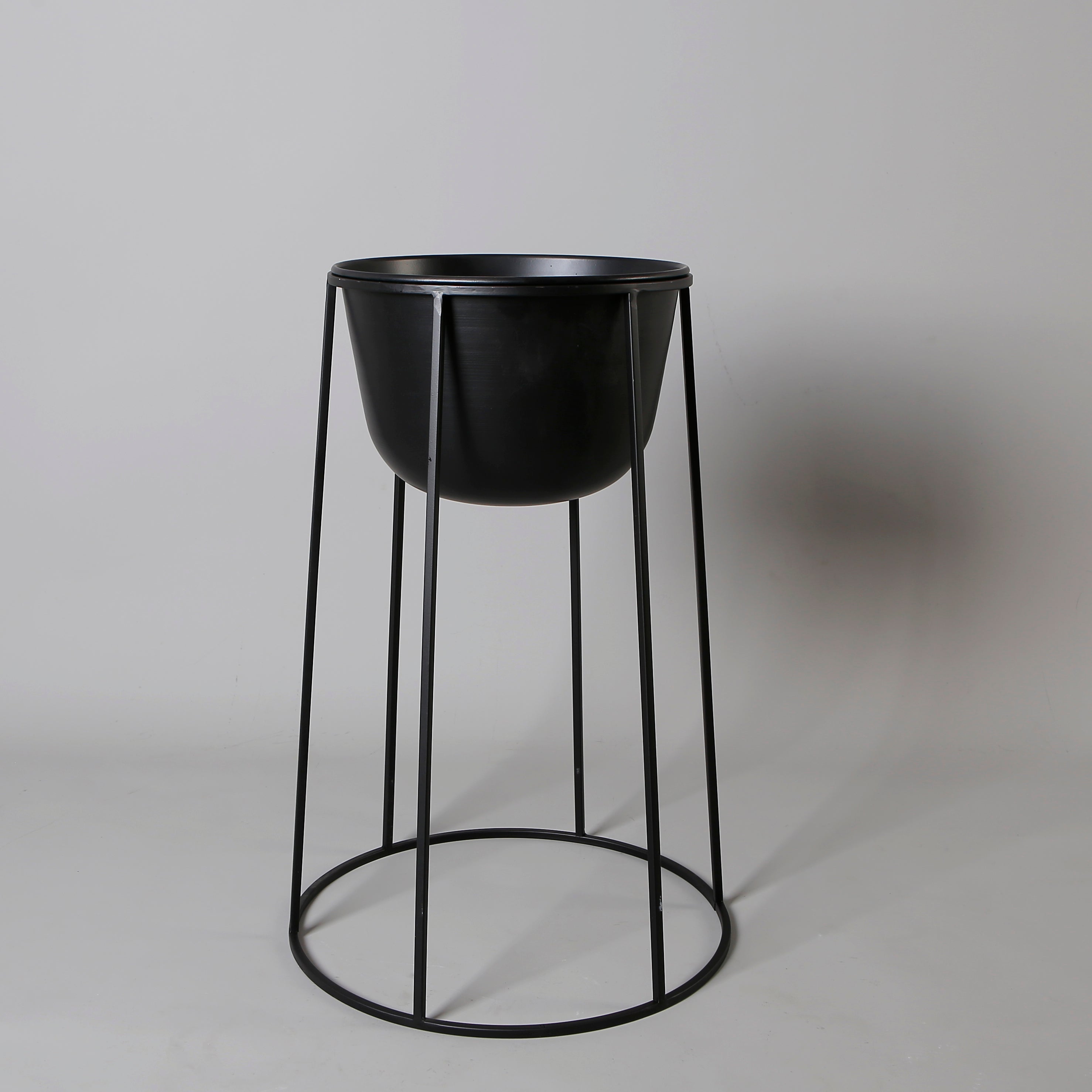 Fazel Black Raised Metal Pot Planter 2’ 