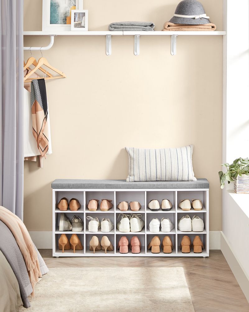 VASAGLE Shoe Bench with Cushion,15 Compartments 