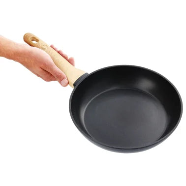 MasterChef® Frying Pan with Soft-Touch Bakelite® Handle (10 In.)