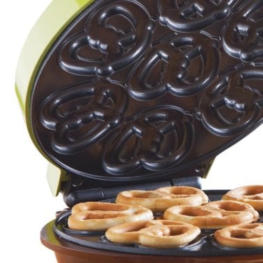 Brentwood® Just For Fun Electric 6-Hole Nonstick Mini Pretzel Maker