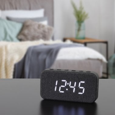 JENSEN® FM Digital Dual Alarm Clock Radio