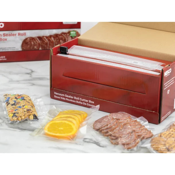 NESCO® Vacuum-Sealer-Roll Cutter Box with 1 Roll