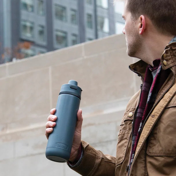 Thermos® 24-Ounce Guardian Vacuum-Insulated Stainless Steel Hydration Bottle (Slate Blue)