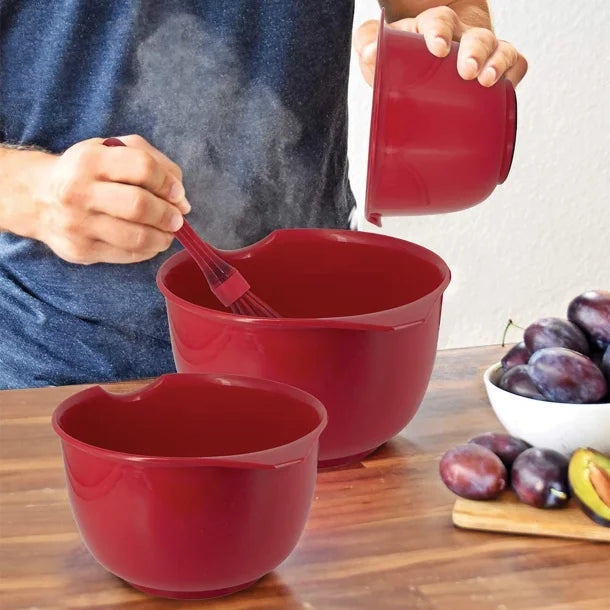 gia'sKITCHEN™ 3-Piece Set of Nesting Mixing Bowls with Lipped Handles and Pour Spouts, Red