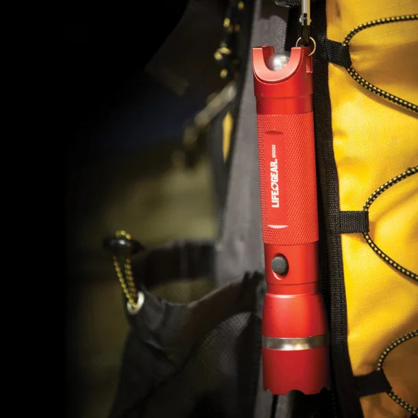 Life+Gear 300-Lumen Search Light 300 + Emergency Signaling