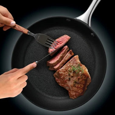 THE ROCK™ by Starfrit® THE ROCK™ by Starfrit® Diamond Fry Pan (8 In.)