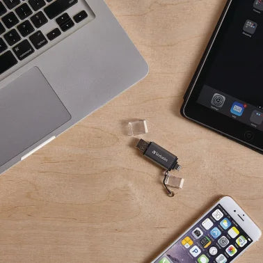 Verbatim® iStore 'n' Go USB 3.0 Flash Drive with Lightning® Connector (32 GB)