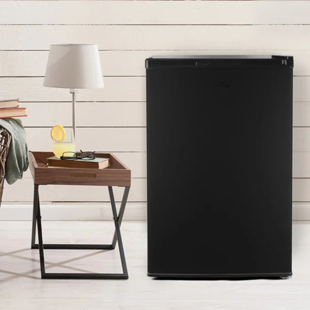 Commercial Cool® Compact Refrigerator/Freezer (4.5 cu. Ft.; Black)