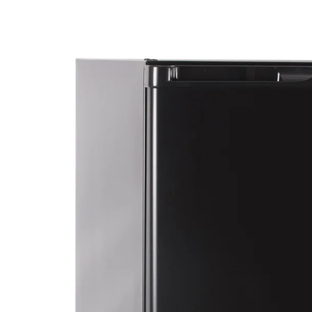 Commercial Cool® Compact Refrigerator/Freezer (4.5 cu. Ft.; Black)