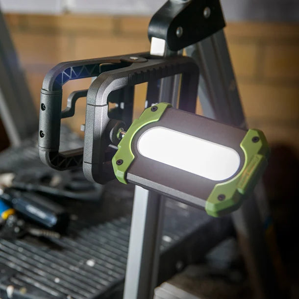 PowerSmith® 1,000-Lumen Rechargeable LED Clamp Light