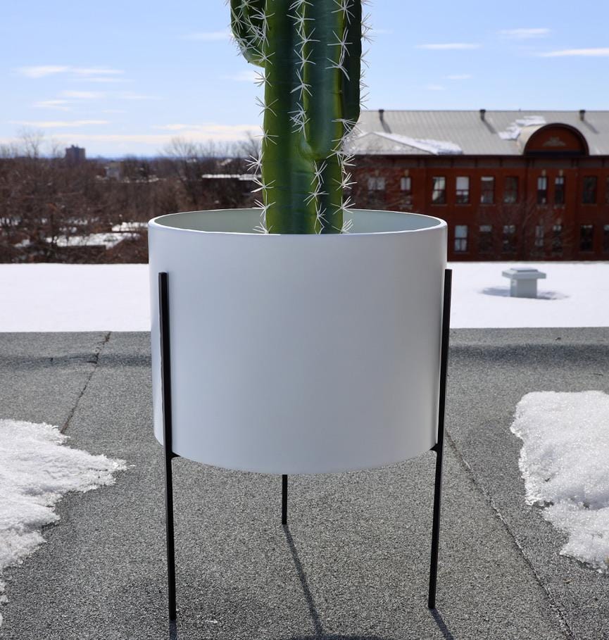 Noe - White Mid-Century Planter With Black Metal Stand 