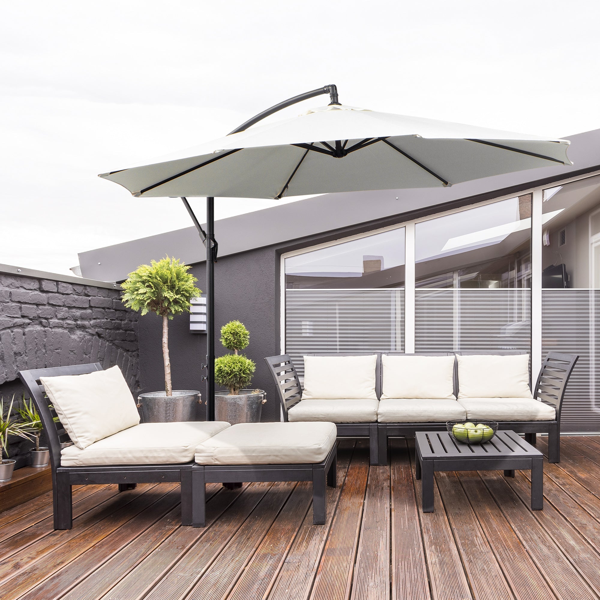 Outsunny 9.7ft Offset Patio Umbrella Cantilever Parasol with Crank Handle 8 Ribs and Cross Base for Outdoor Sun Shade Cream 