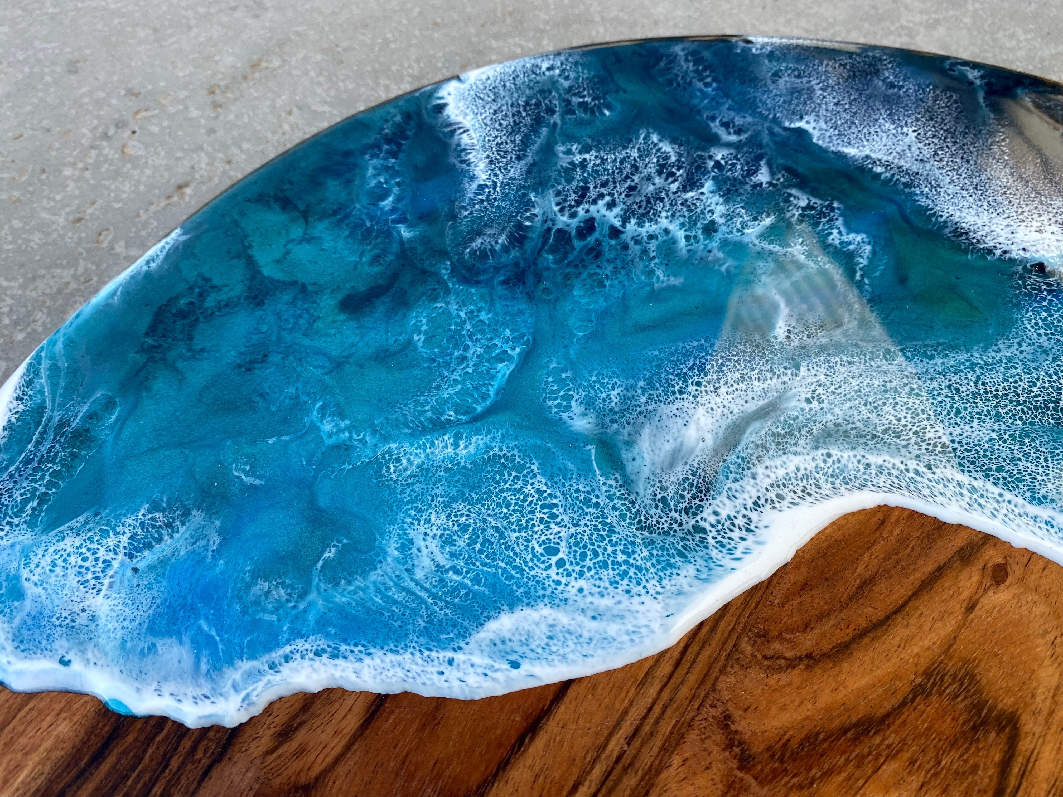 Round Charcuterie Board with Handle 