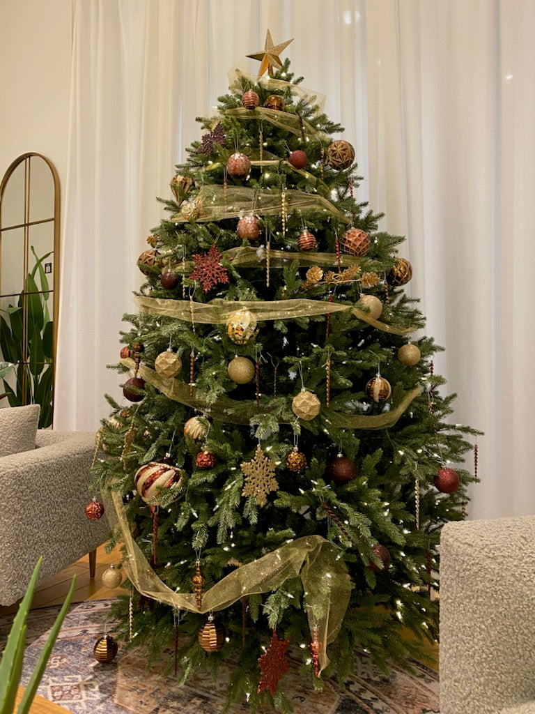 Artiplanto Oscar Most Realistic Artificial Fir Pre-Lit Christmas Tree 7.5' 