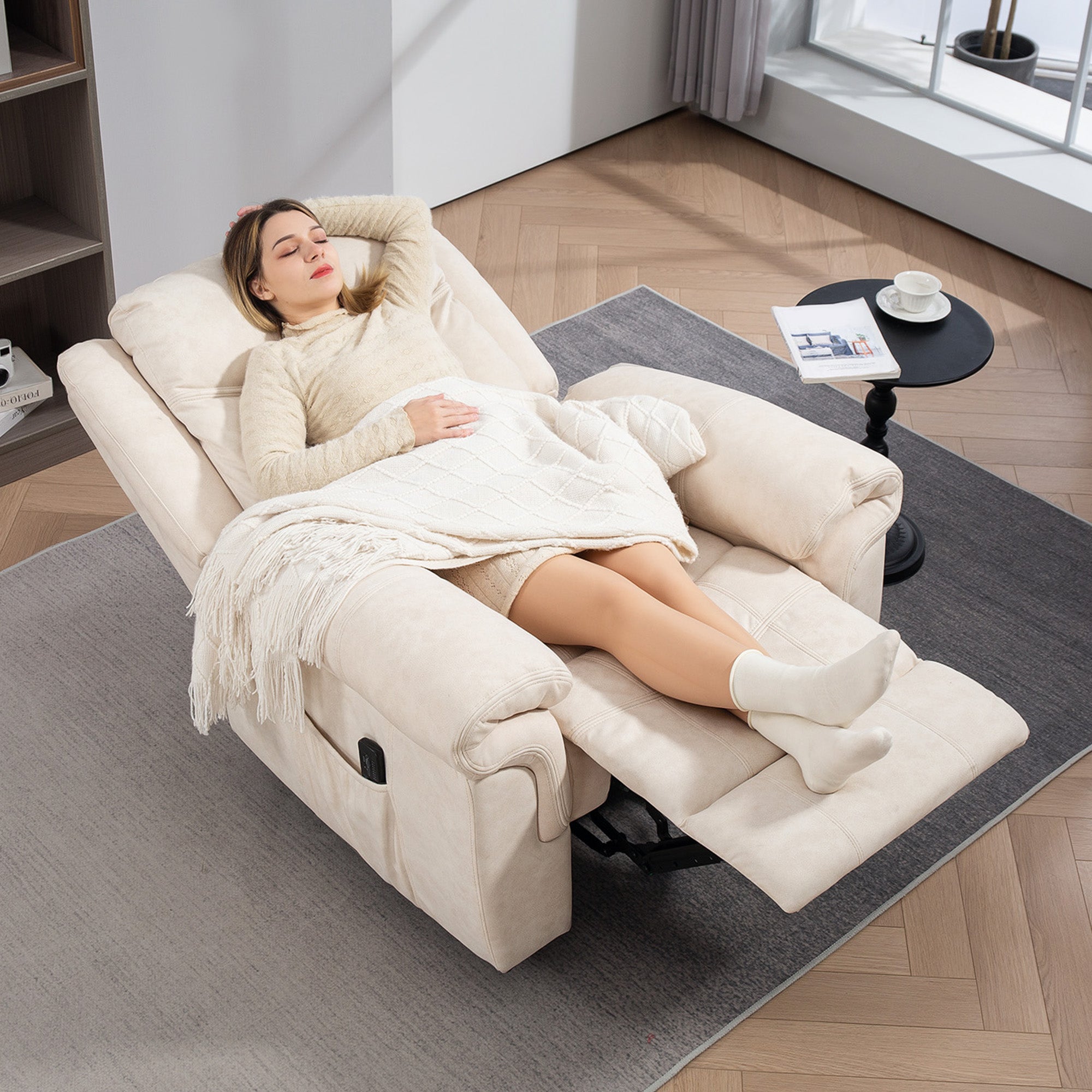 HOMCOM Manual Recliner Chair with Vibration Massage, Side Pockets, Microfibre Reclining Chair for Living Room, Cream White 