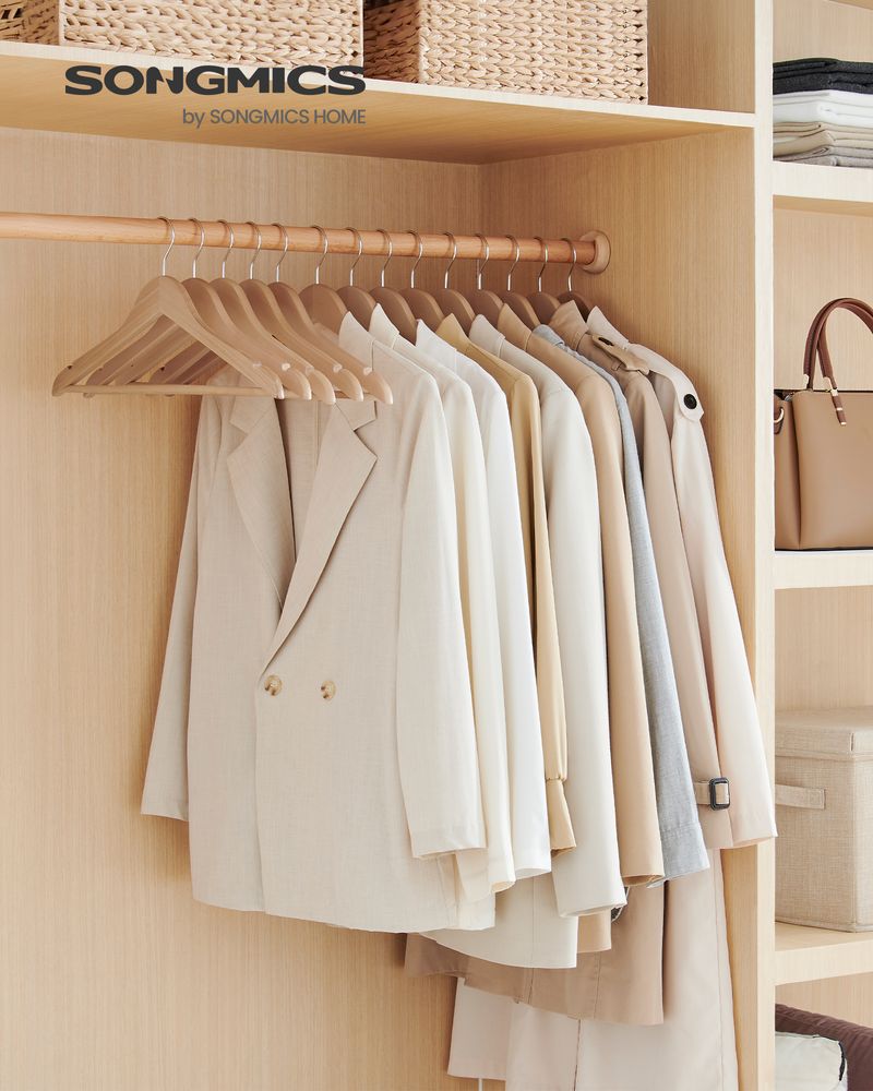 SONGMICS Wooden Coat Hangers 