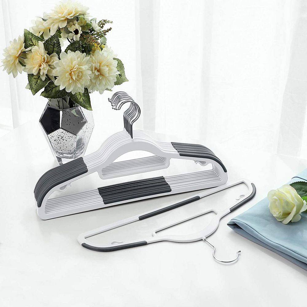 SONGMICS Heavy-Duty Plastic Hangers 