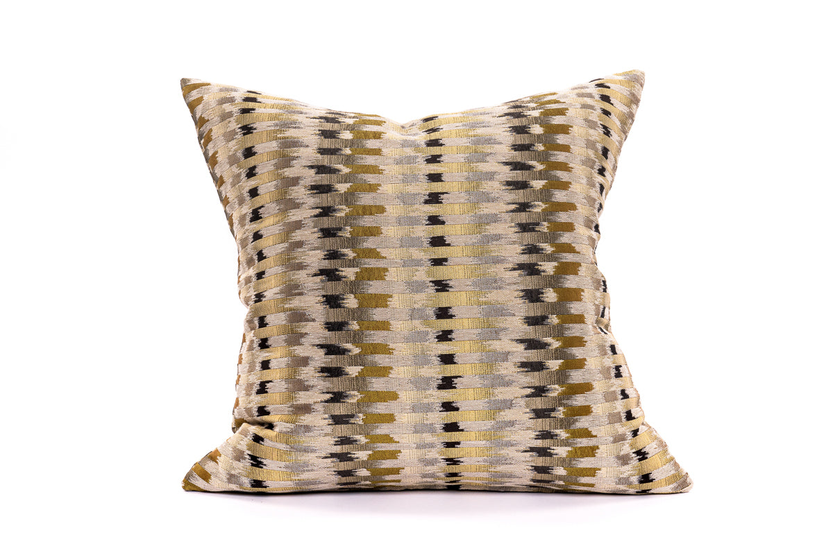 Oro Pattern Cushion Cover 