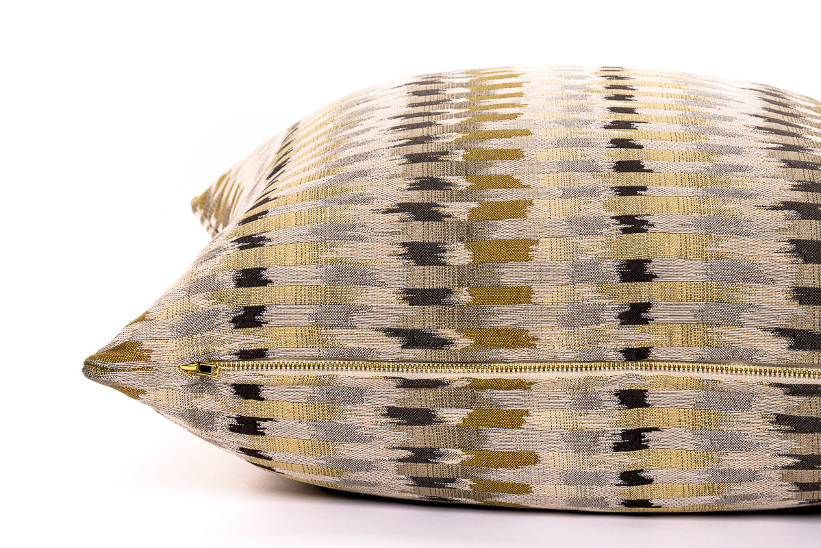 Oro Pattern Cushion Cover 