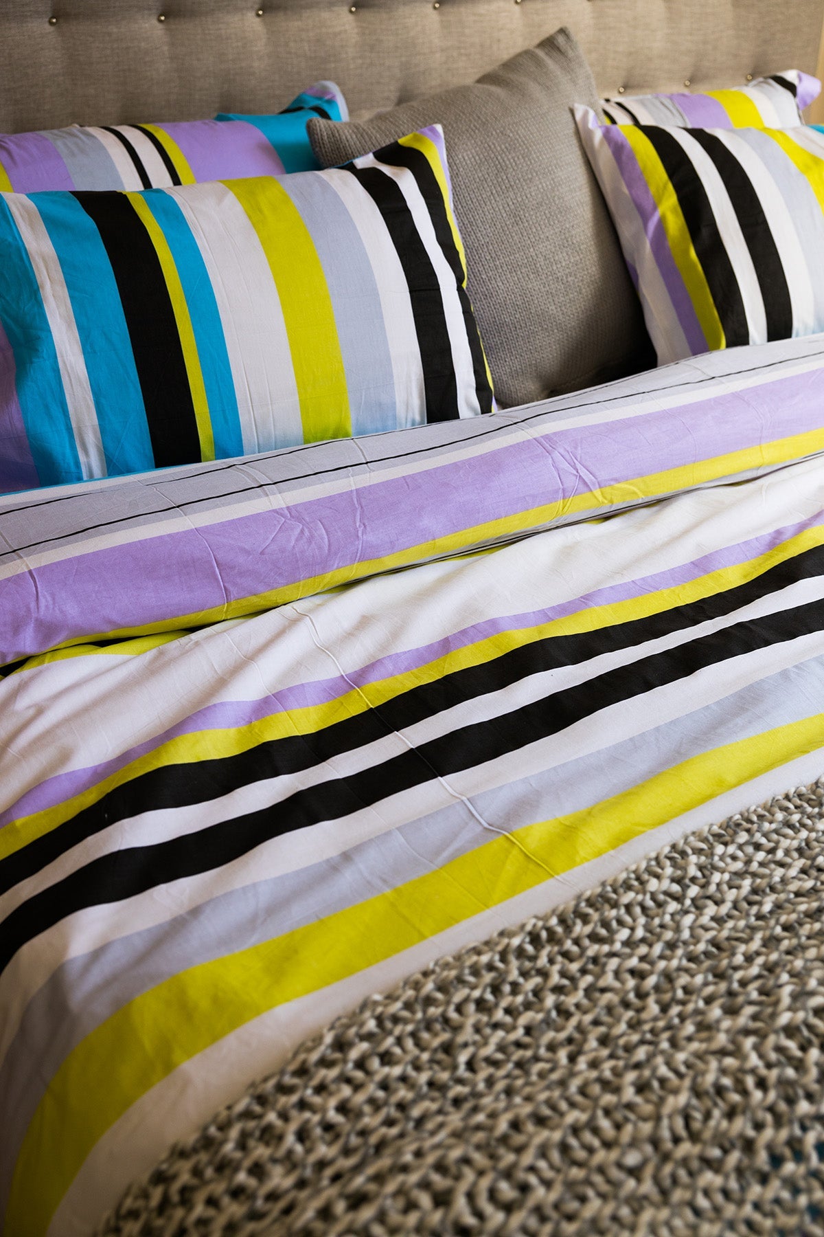 Antigua Queen Size Reversible Cotton 6 pc Duvet Cover Set