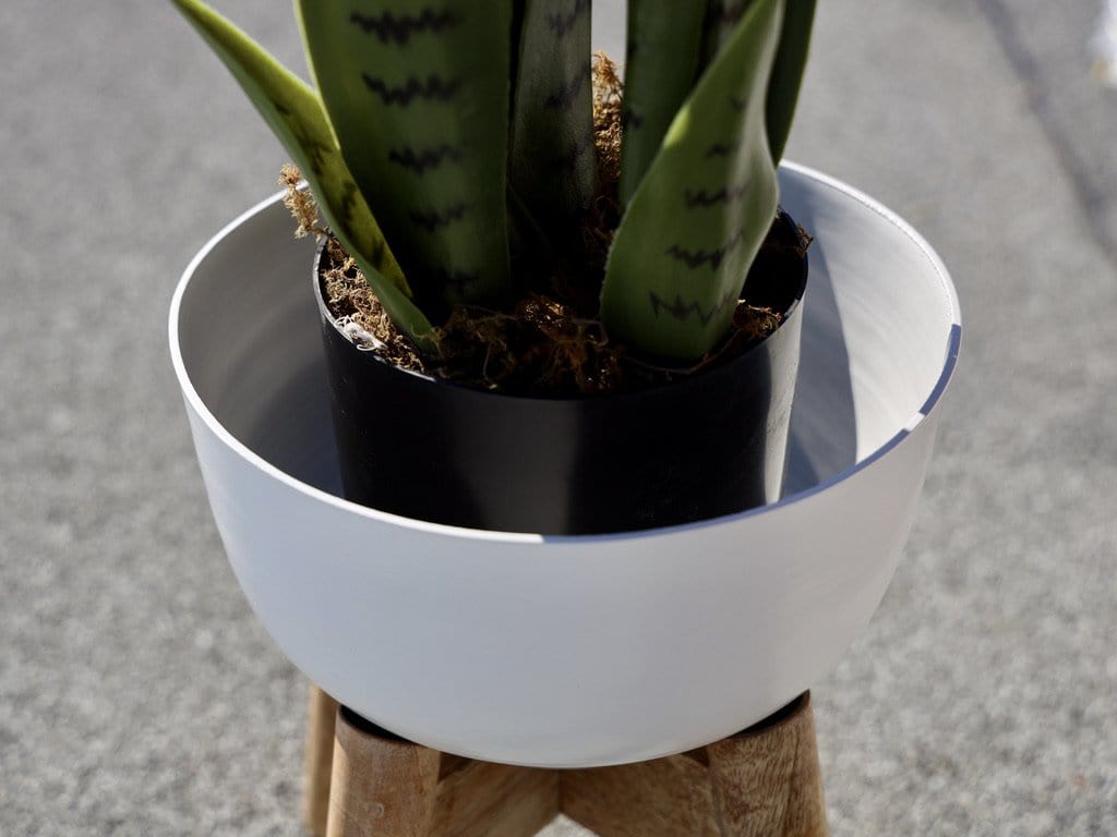 Sita - Mid-Century Turned Wood Leg Planter White (Multiple Sizes) 