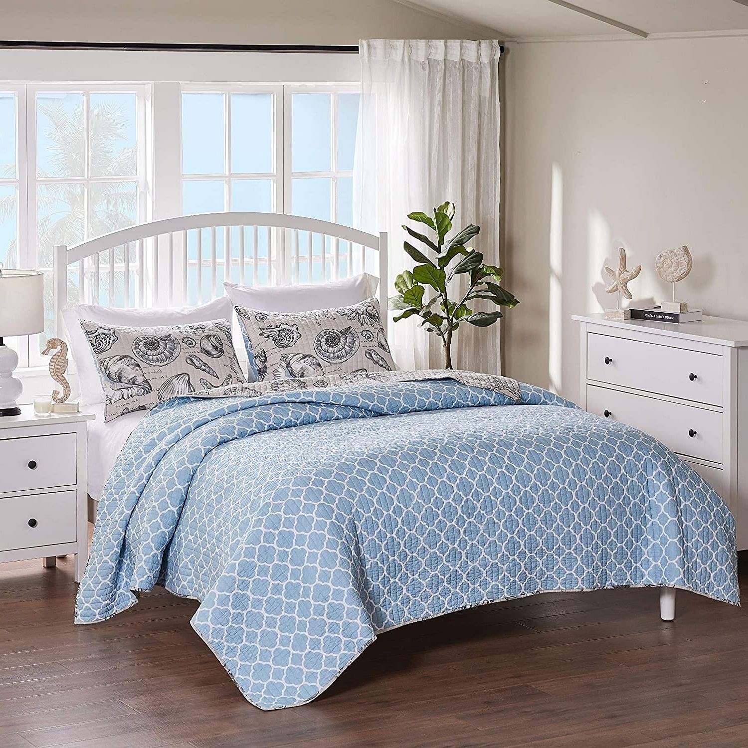 King/CAL King 3 Piece Microfiber Beach Shells Coastal Reversible Quilt Set - Free Shipping