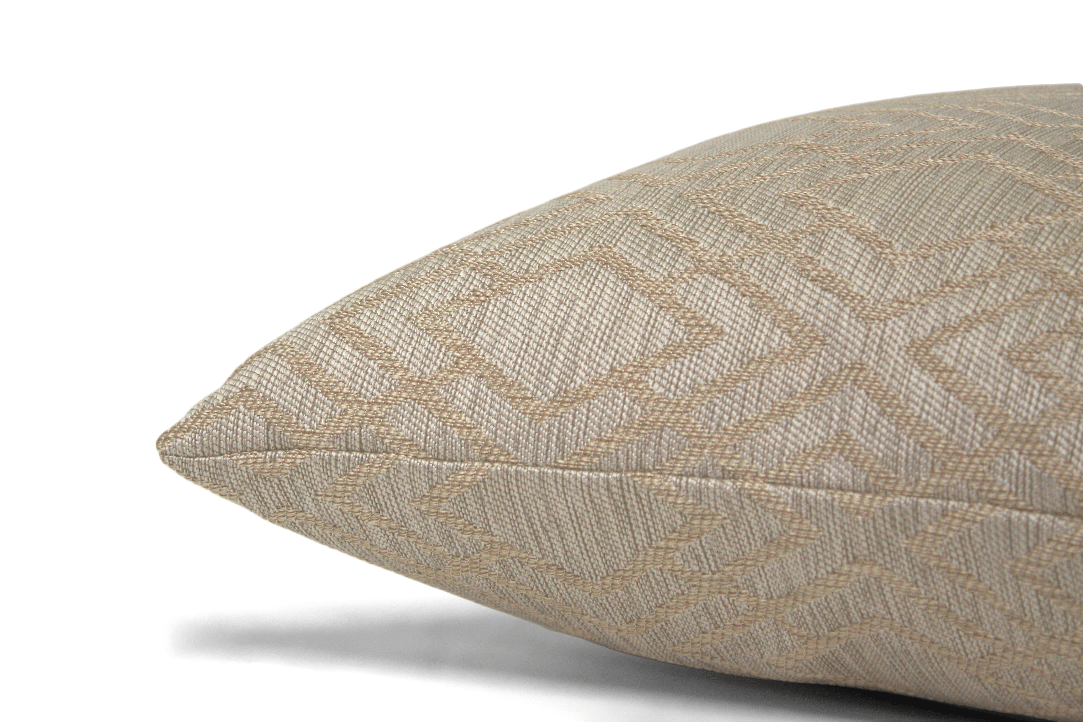 Oyster Cushion Cover 