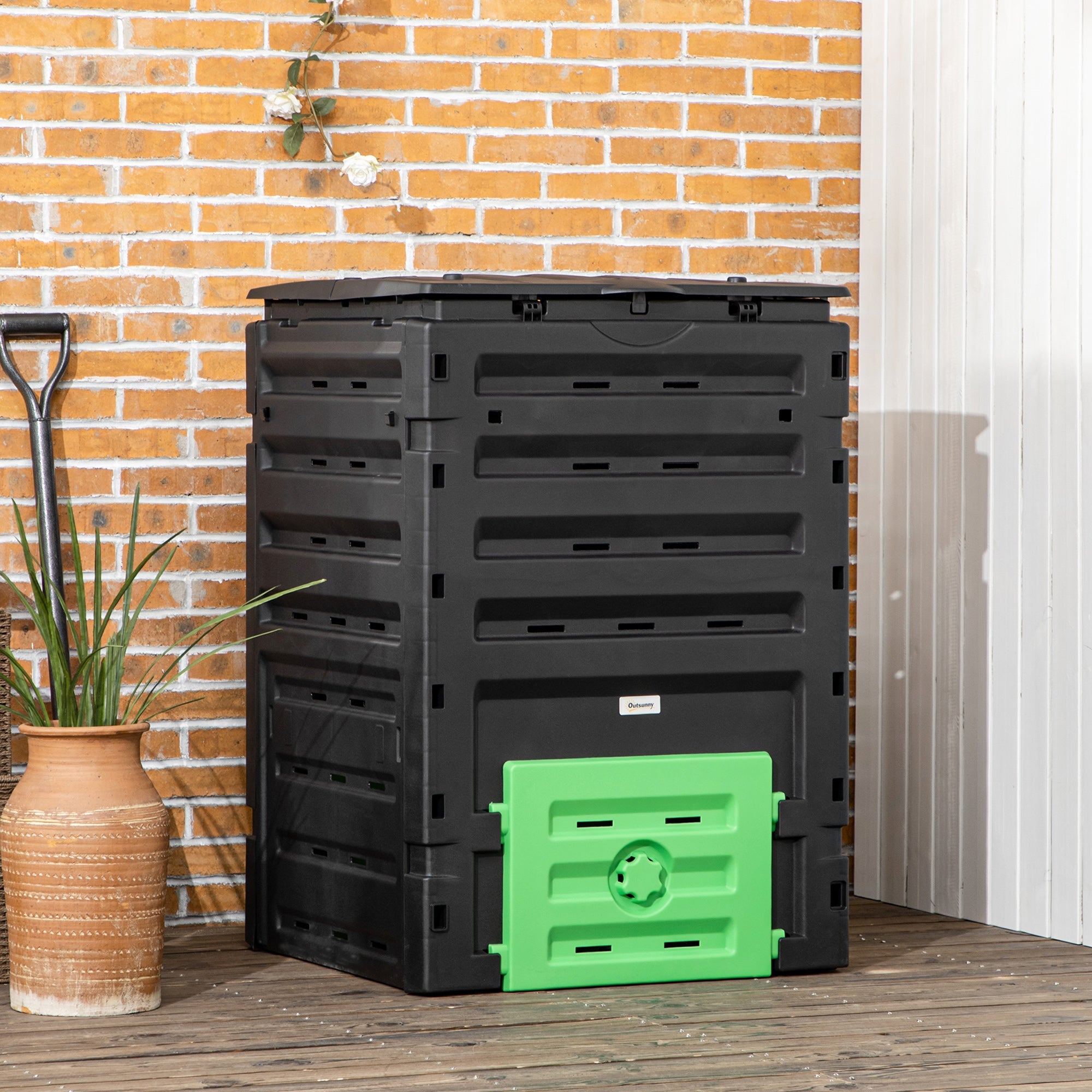 Outsunny Compost Bin, 120 Gallon (450L) Garden Composter with Gloves, 80 Vents and 2 Sliding Doors, Lightweight & Sturdy 