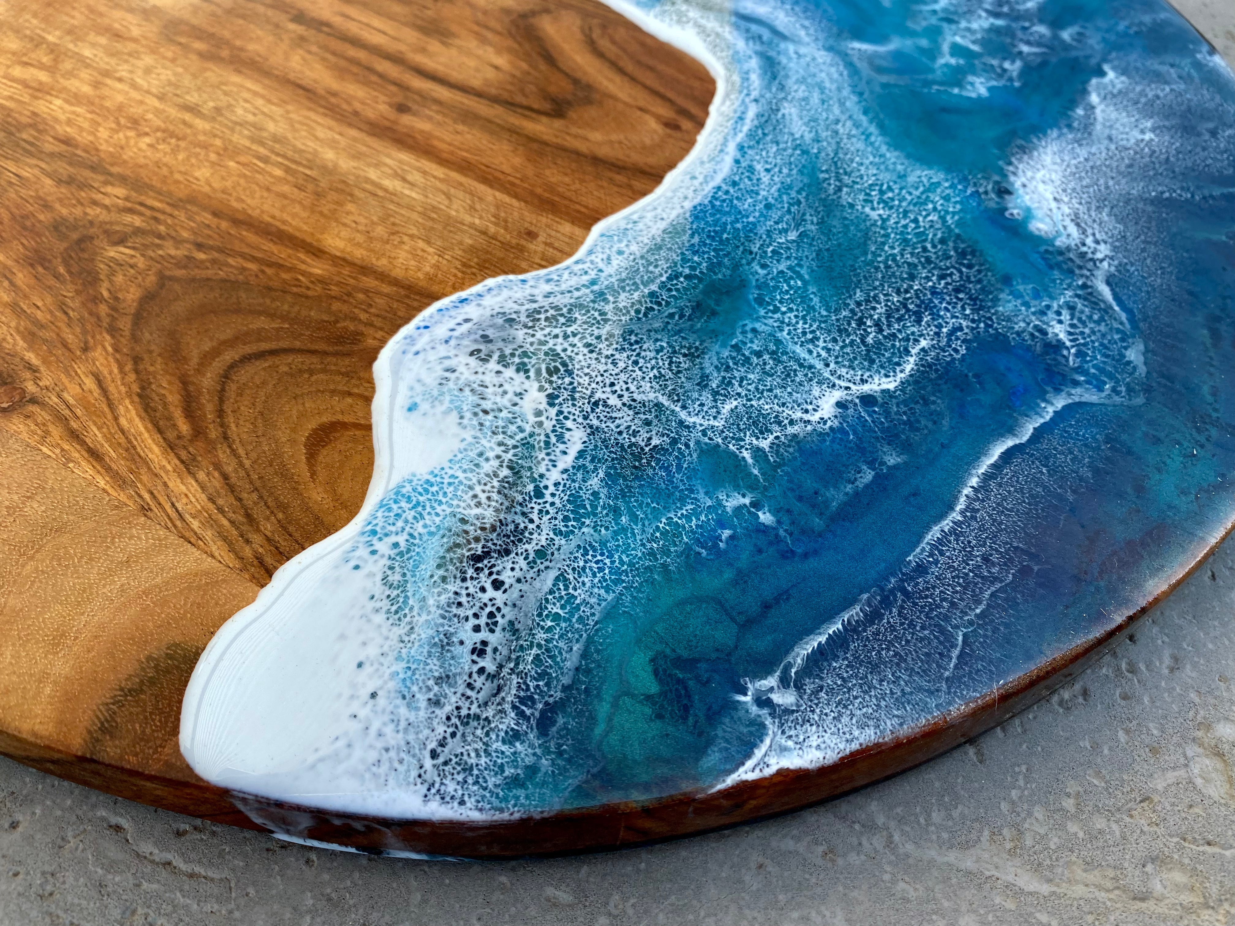 Round Charcuterie Board with Handle 