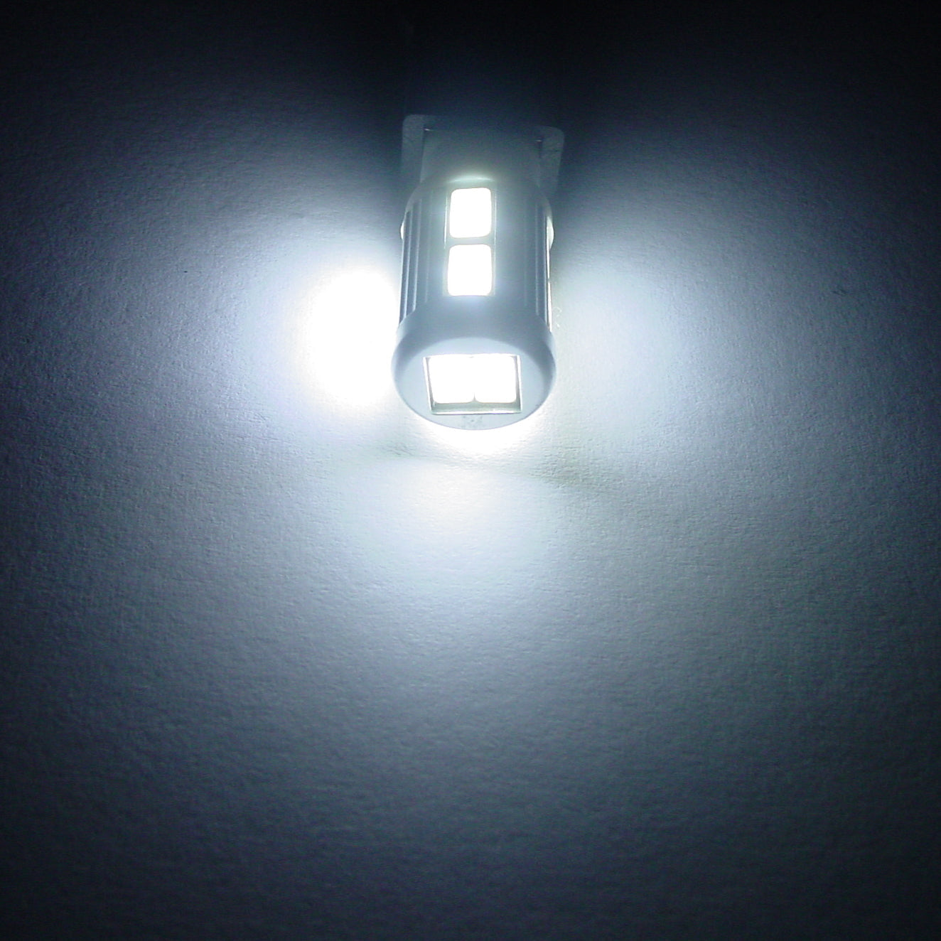 10 SMD LED T10 5630 Automotive Bulb (White) 