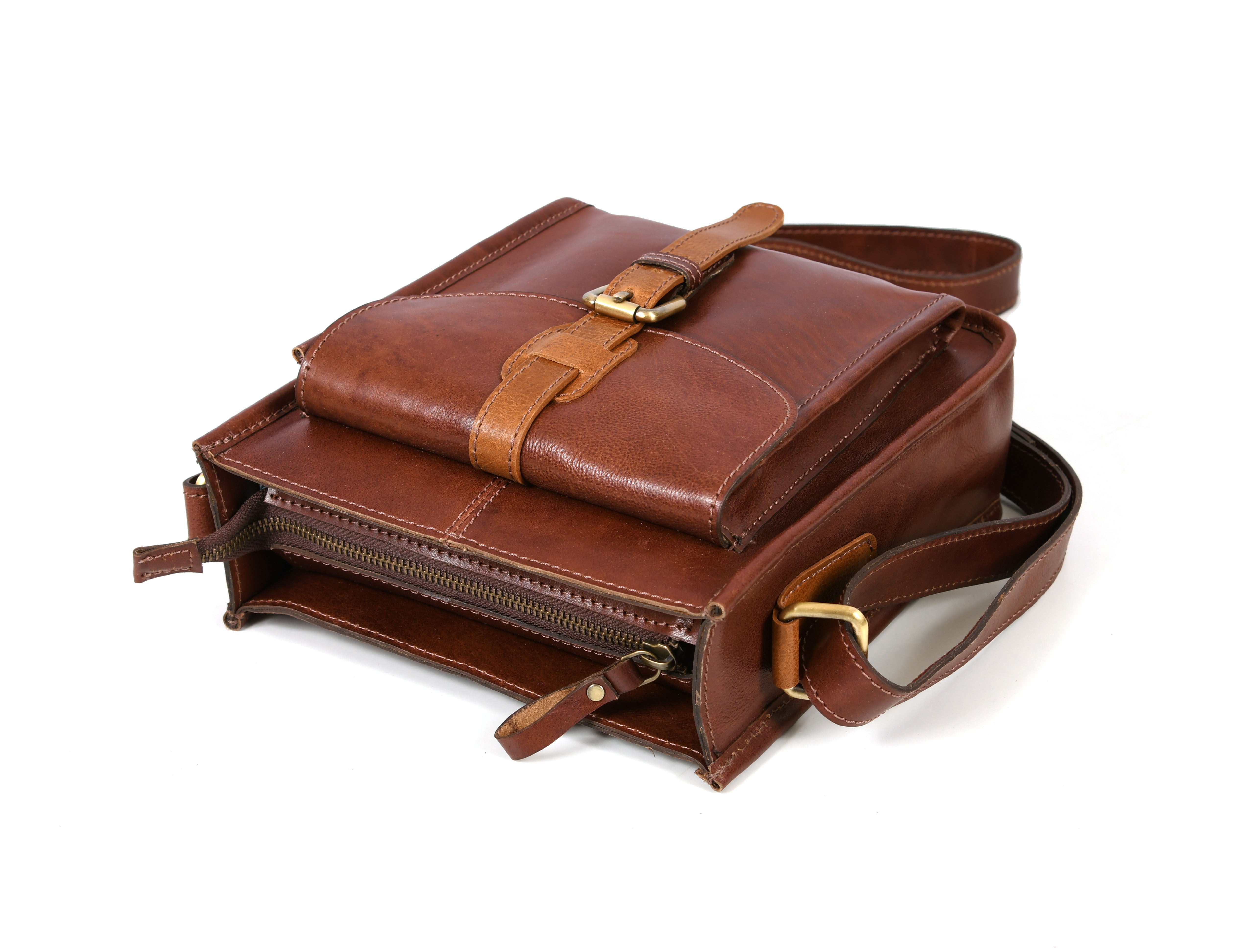 Leather Flight Crossbody Bag – Compact & Stylish Carry