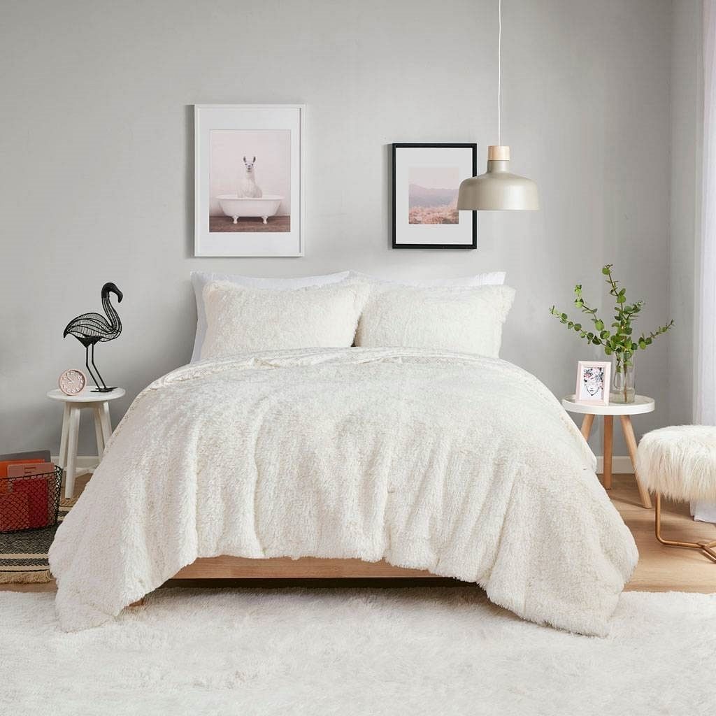 Full/Queen size Reversible Soft Sherpa Faux Fur 3-Piece Comforter Set in Ivory - Free Shipping 