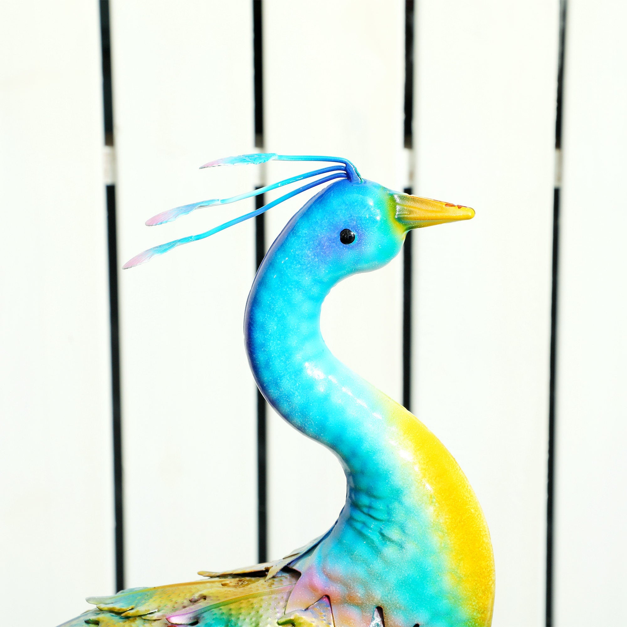 Outsunny Peacock Garden Statue, 32.7" Standing Lawn Ornament, Steel Garden Decor Bird Statue with Stakes for Lawn Patio Backyard Decoration, Mixed Colour 