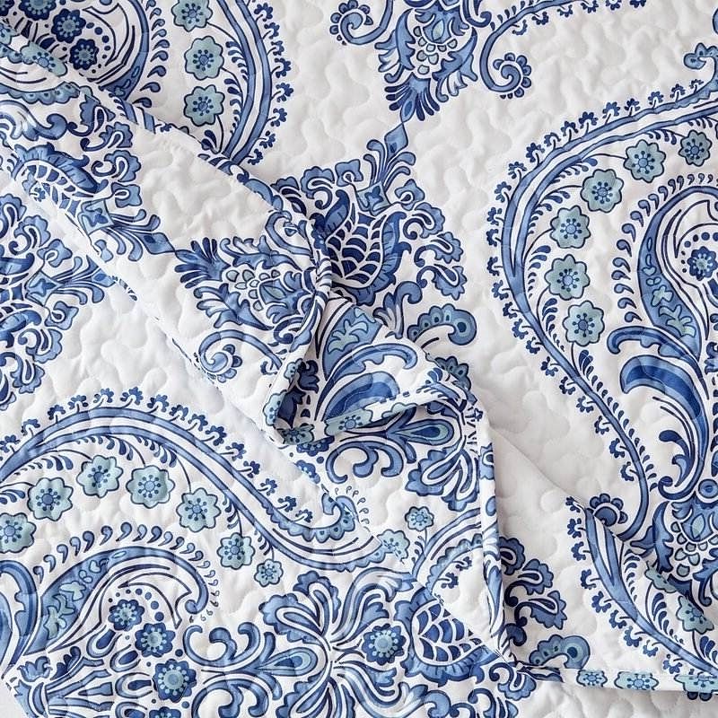 Full/Queen Size Soft Microfiber Reversible Blue/White Baroque Design Quilt Set - Free Shipping